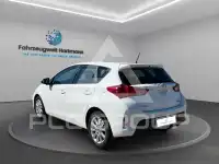 2015 Toyota AURIS