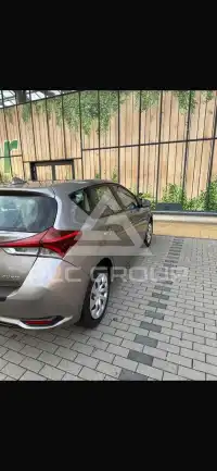 2015 Toyota AURIS