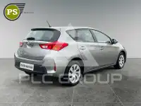 2015 Toyota AURIS