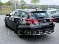 2015 Toyota AURIS