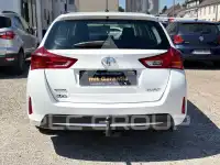2015 Toyota AURIS