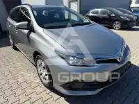 2015 Toyota AURIS