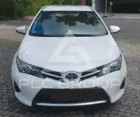 2015 Toyota AURIS