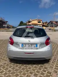 2015 Peugeot 208