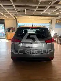 2015 KIA Carens