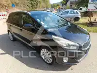 2015 KIA Carens