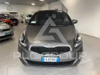 2015 KIA Carens
