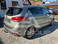 2015 KIA Carens