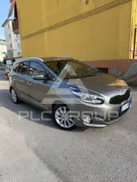 2015 KIA Carens