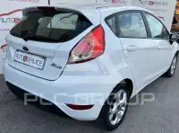 2015 Ford FIESTA