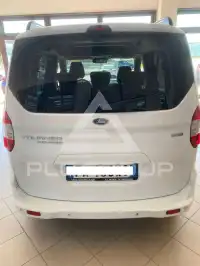 2015 Ford Tourneo