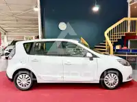 2015 Renault Scenic