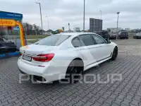 2016 BMW 740