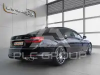 2016 BMW 740