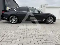 2016 BMW 750