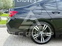 2016 BMW 750
