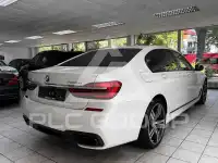 2016 BMW 750