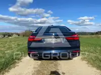 2016 BMW 750