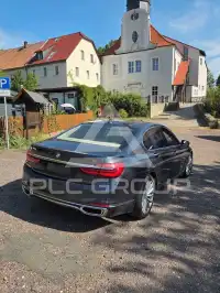 2016 BMW 750