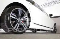 2016 BMW 750
