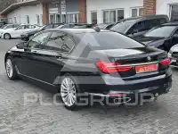 2016 BMW 730
