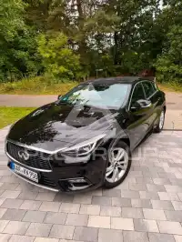 2016 Infinity Q30