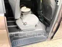 2016 Mercedes Benz V 220