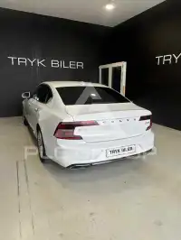 2016 Volvo S90