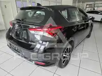2016 Toyota AURIS