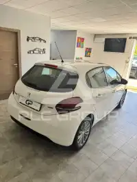 2016 Peugeot 208