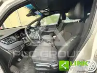 2016 KIA Carens