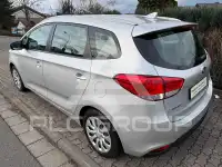 2016 KIA Carens