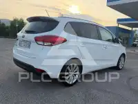 2016 KIA Carens