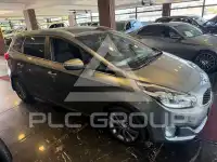 2016 KIA Carens