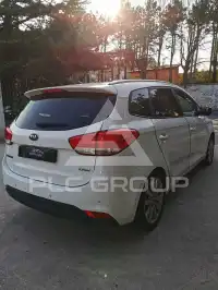 2016 KIA Carens