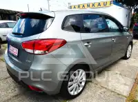 2016 KIA Carens