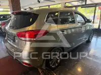 2016 KIA Carens