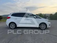 2016 KIA Carens