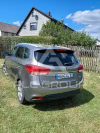 2016 KIA Carens