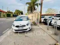 2016 KIA Carens
