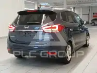 2016 KIA Carens