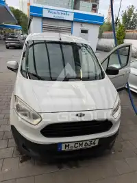 2016 Ford Courier