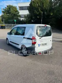 2016 Ford Courier
