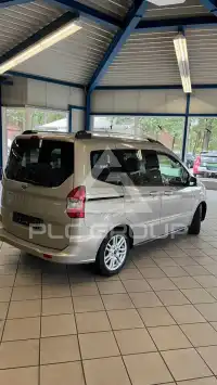 2016 Ford Tourneo