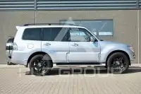 2017 Mitsubishi PAJARO