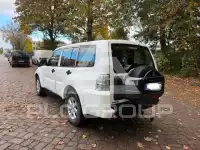 2017 Mitsubishi PAJARO