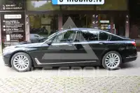 2017 BMW 740