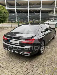 2017 BMW 750