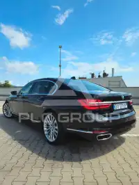 2017 BMW 750