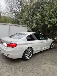 2017 BMW 318